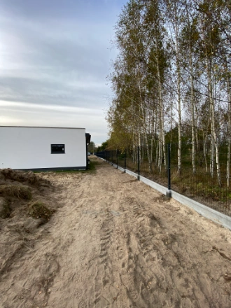 montaż ogrodzenia panelowego